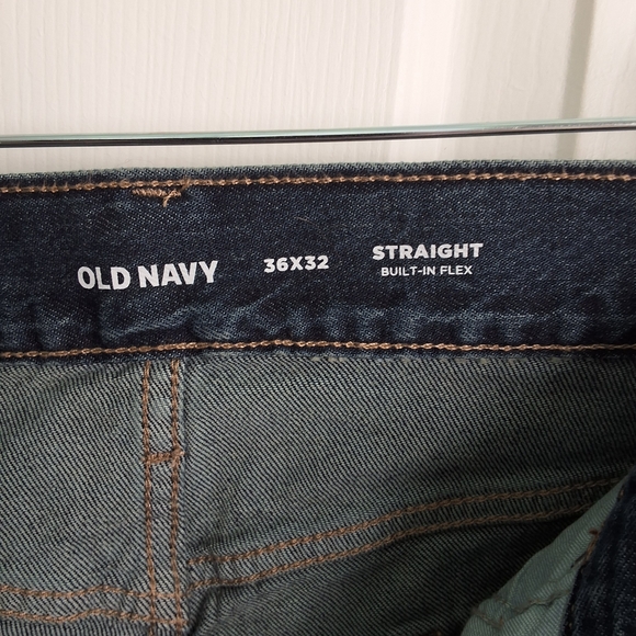 Old Navy Men's Relaxed Fit Dark Blue Jeans - Picture 3 of 3